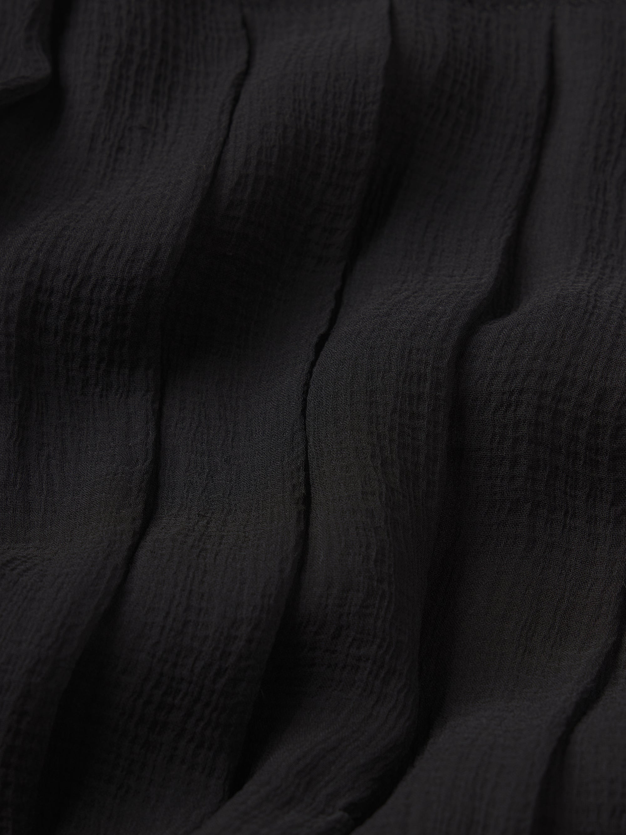 dress-texture-detail-image