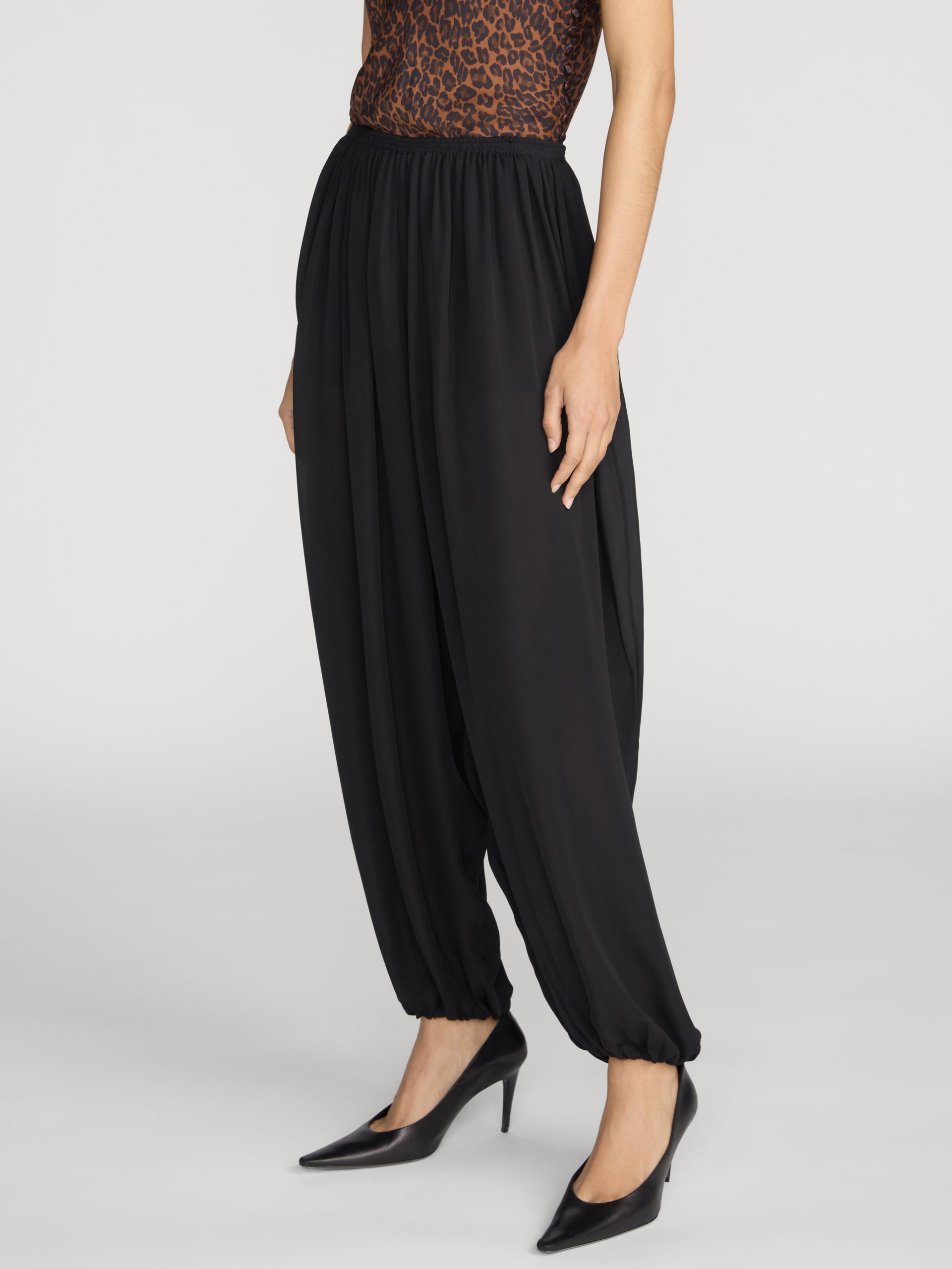 pant-side-image