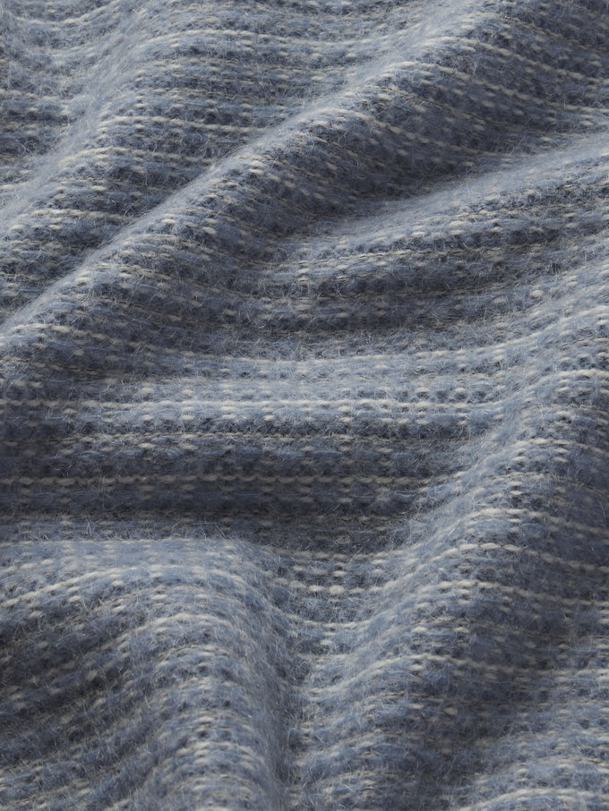 cardi texture detail image