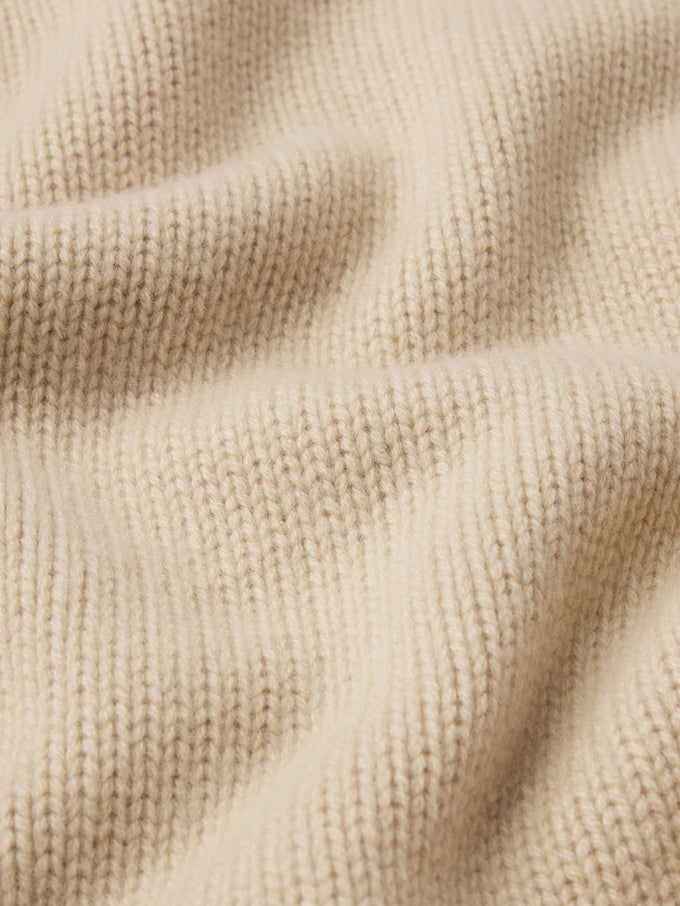 sweater texture detail image