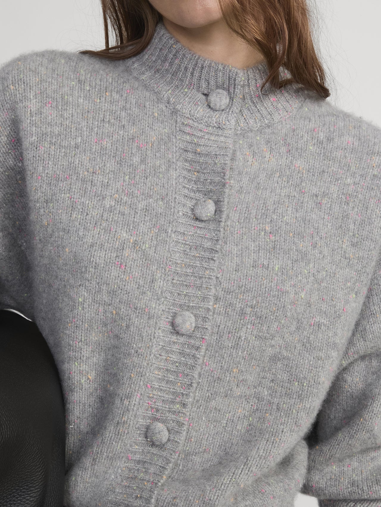 cardi front detail image