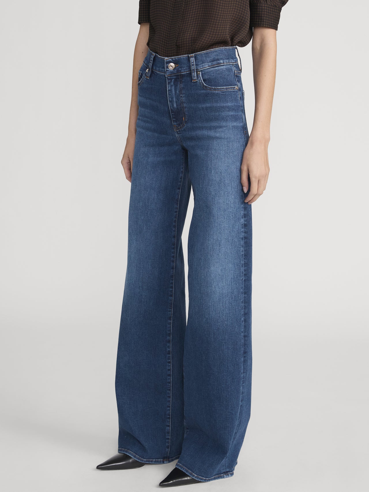 jeans side angle image