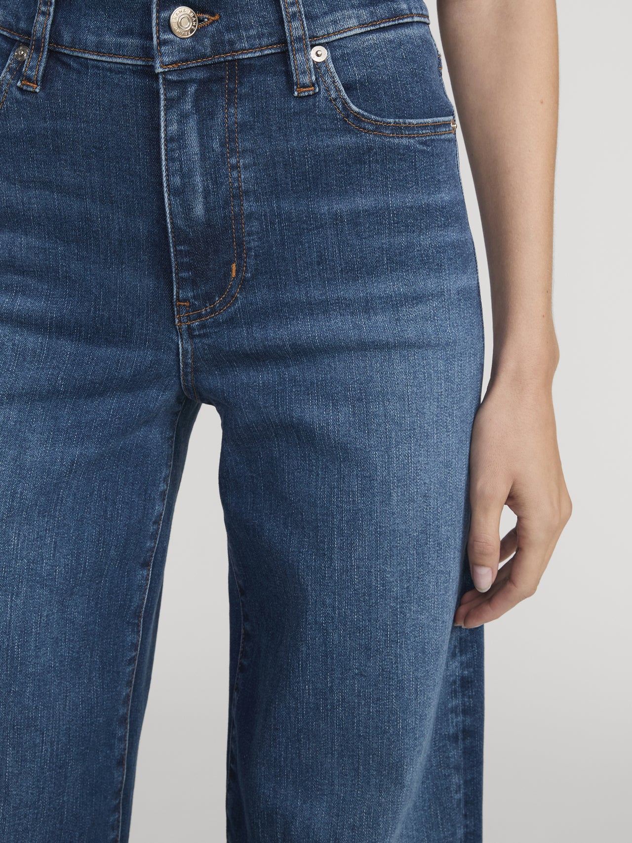 jeans front detail image