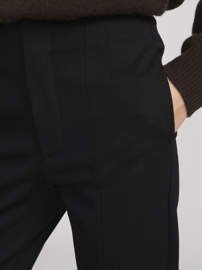 pants front detail image alt:fit1 alt:size