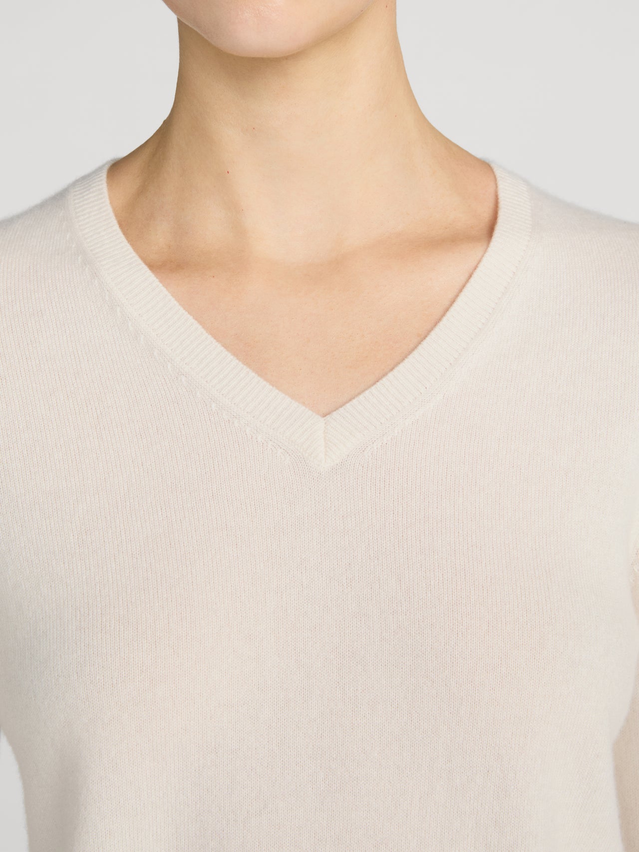 The Shrunken Cashmere V Neck -- Cream