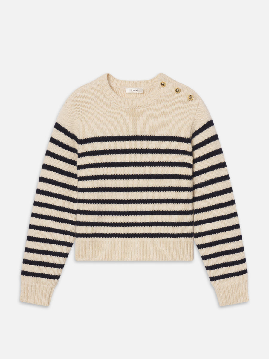 Sweater Front Packshot