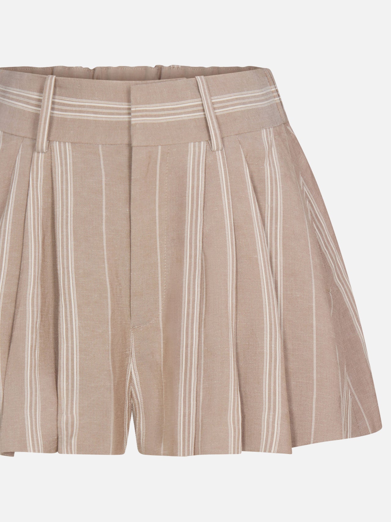 Short Detail Pack Shot