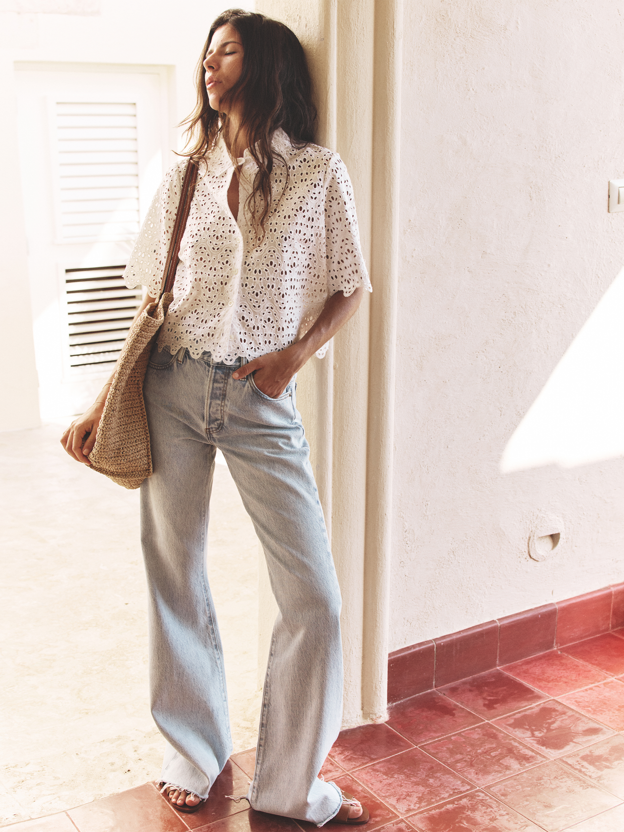 top content creator image alt:hover