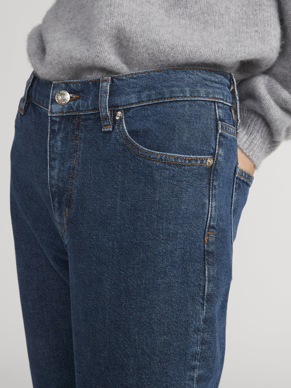 jeans front detail image
