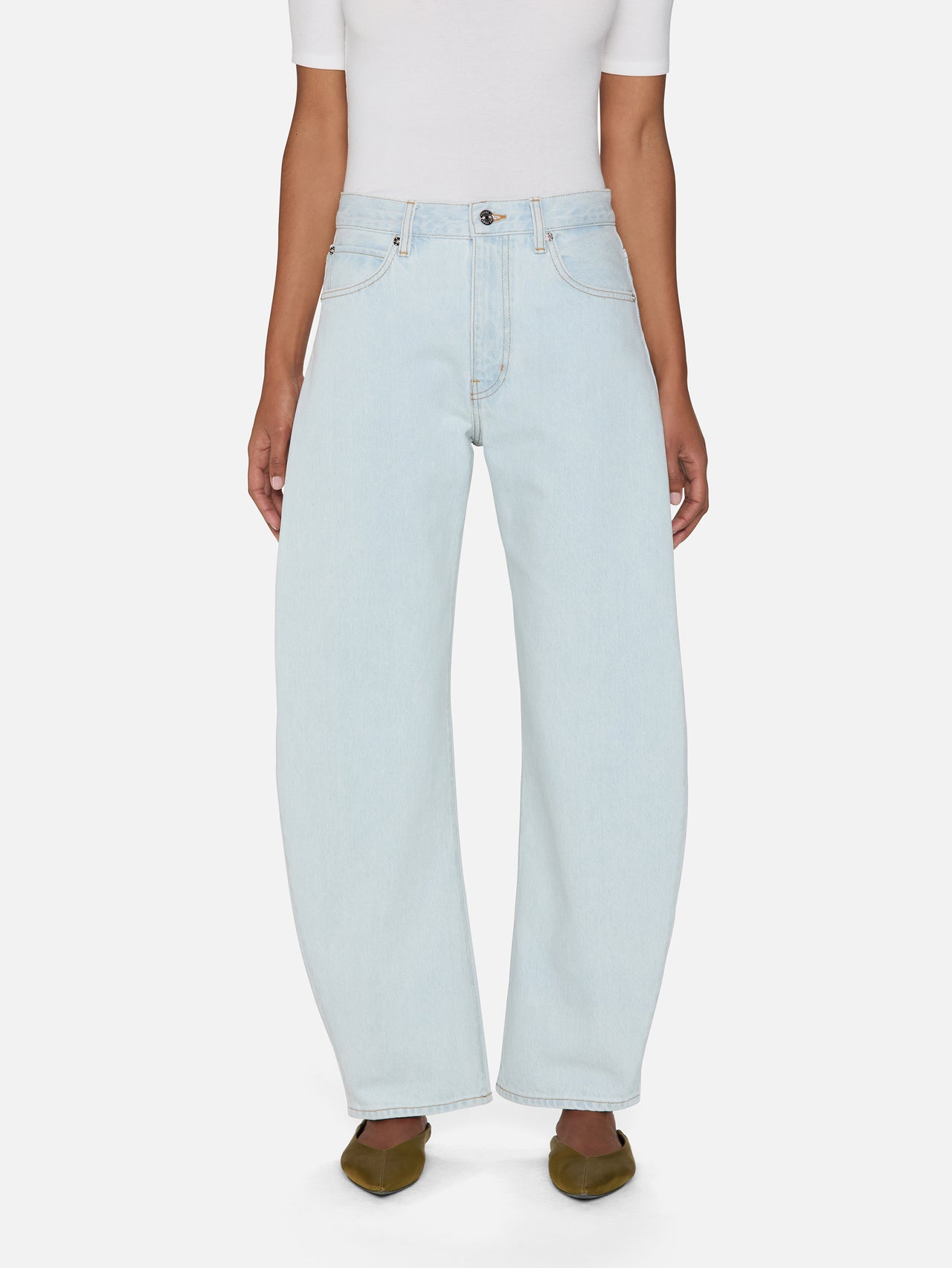 jeans front image alt:hover alt:fit1