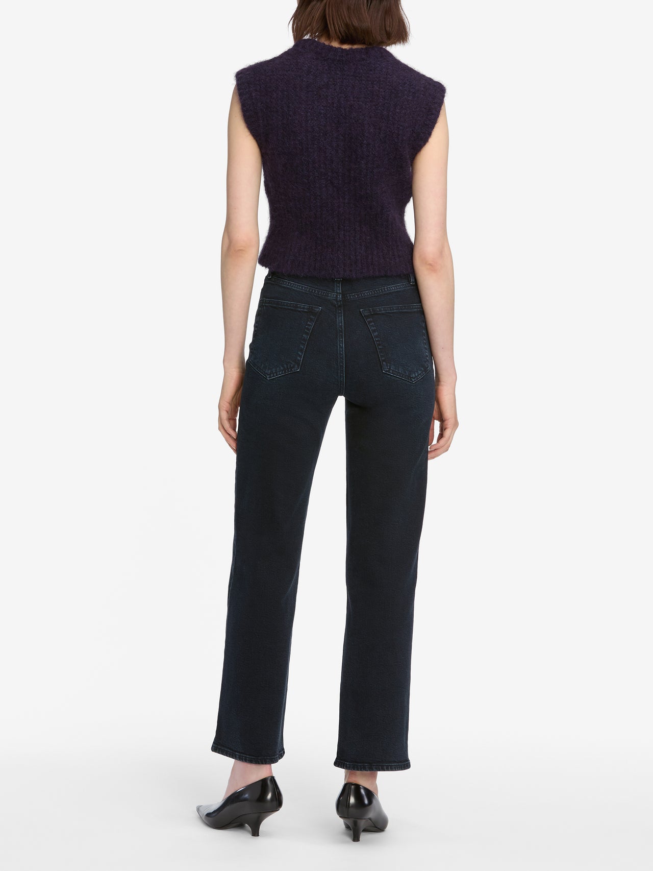 vest back image alt:fit2