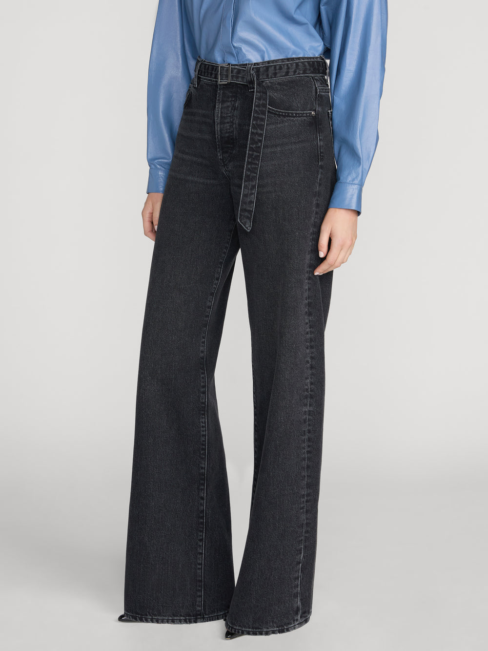 jean-side-image
