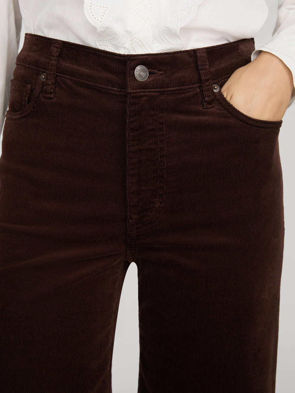 pant-detail-image