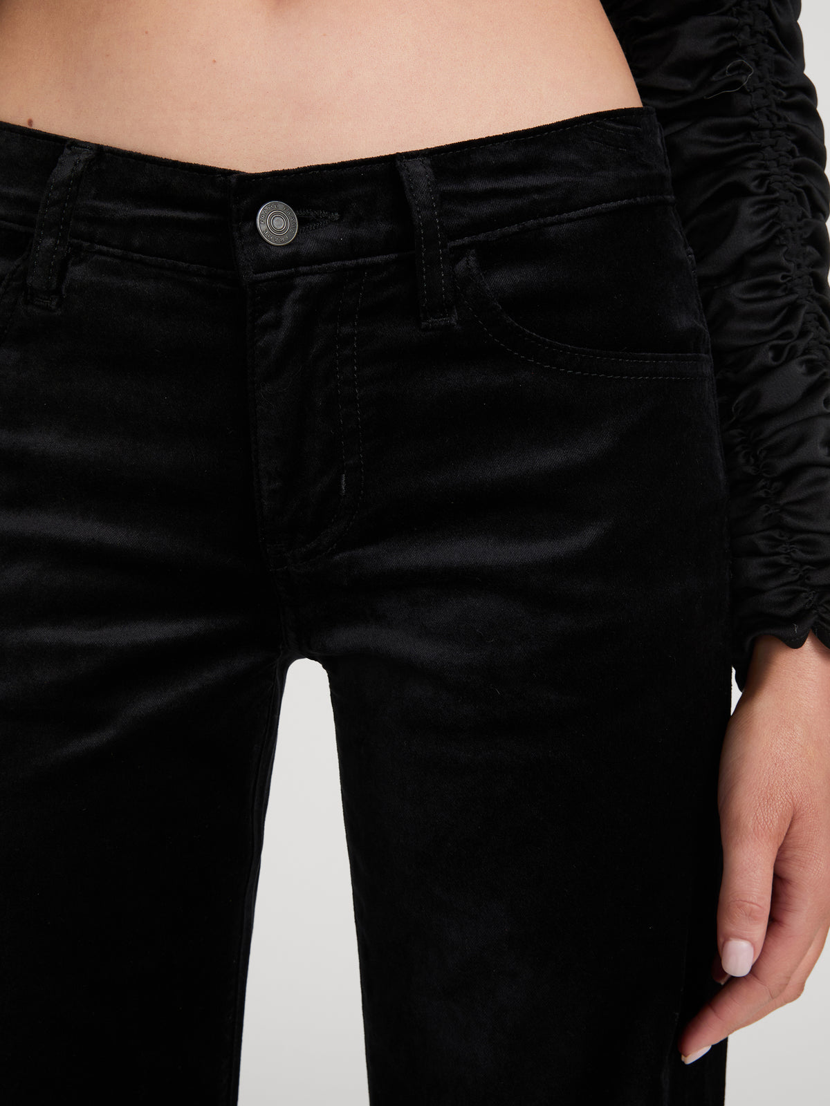 jean-front-detail-image