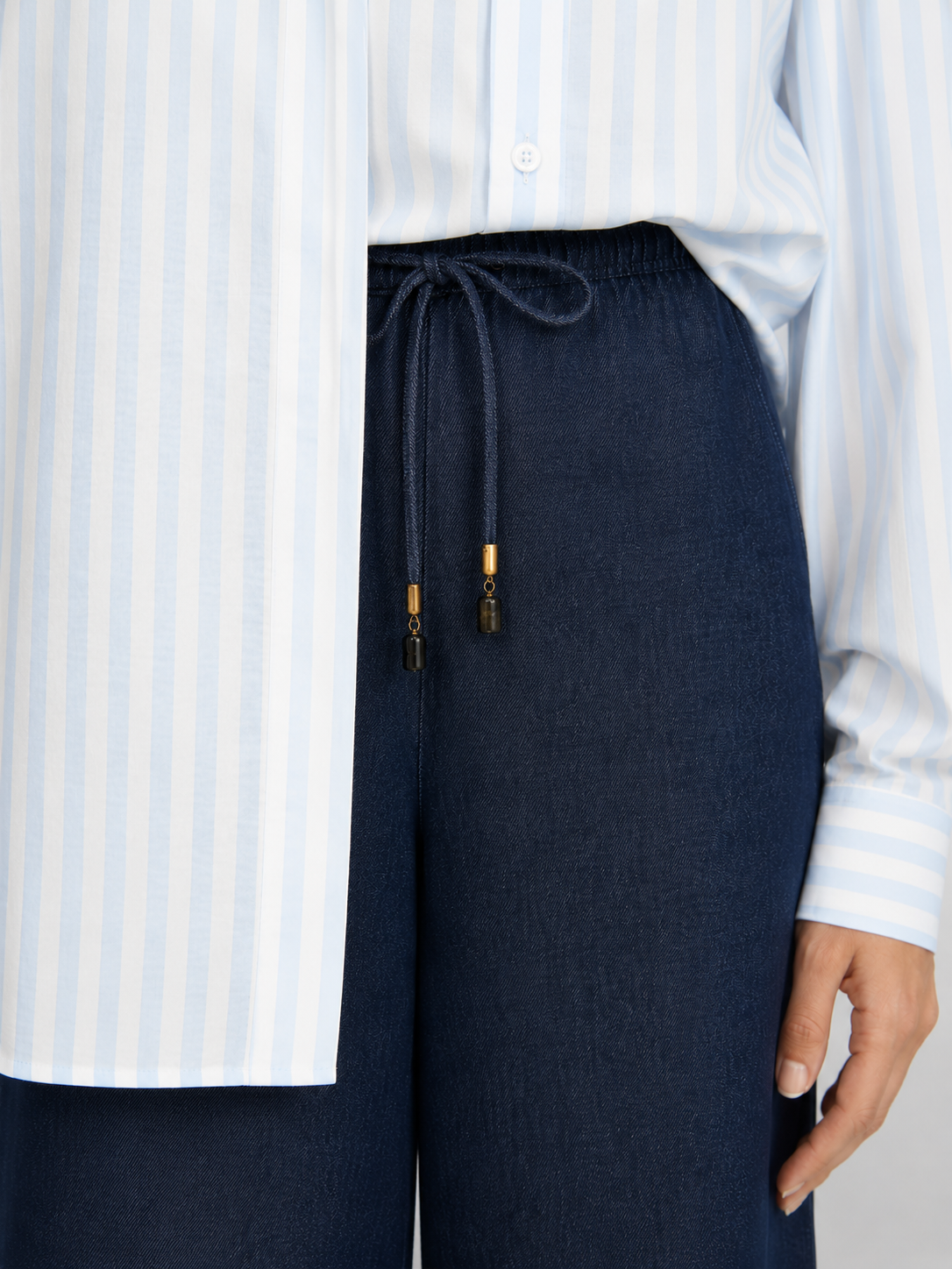 pant-detail-image