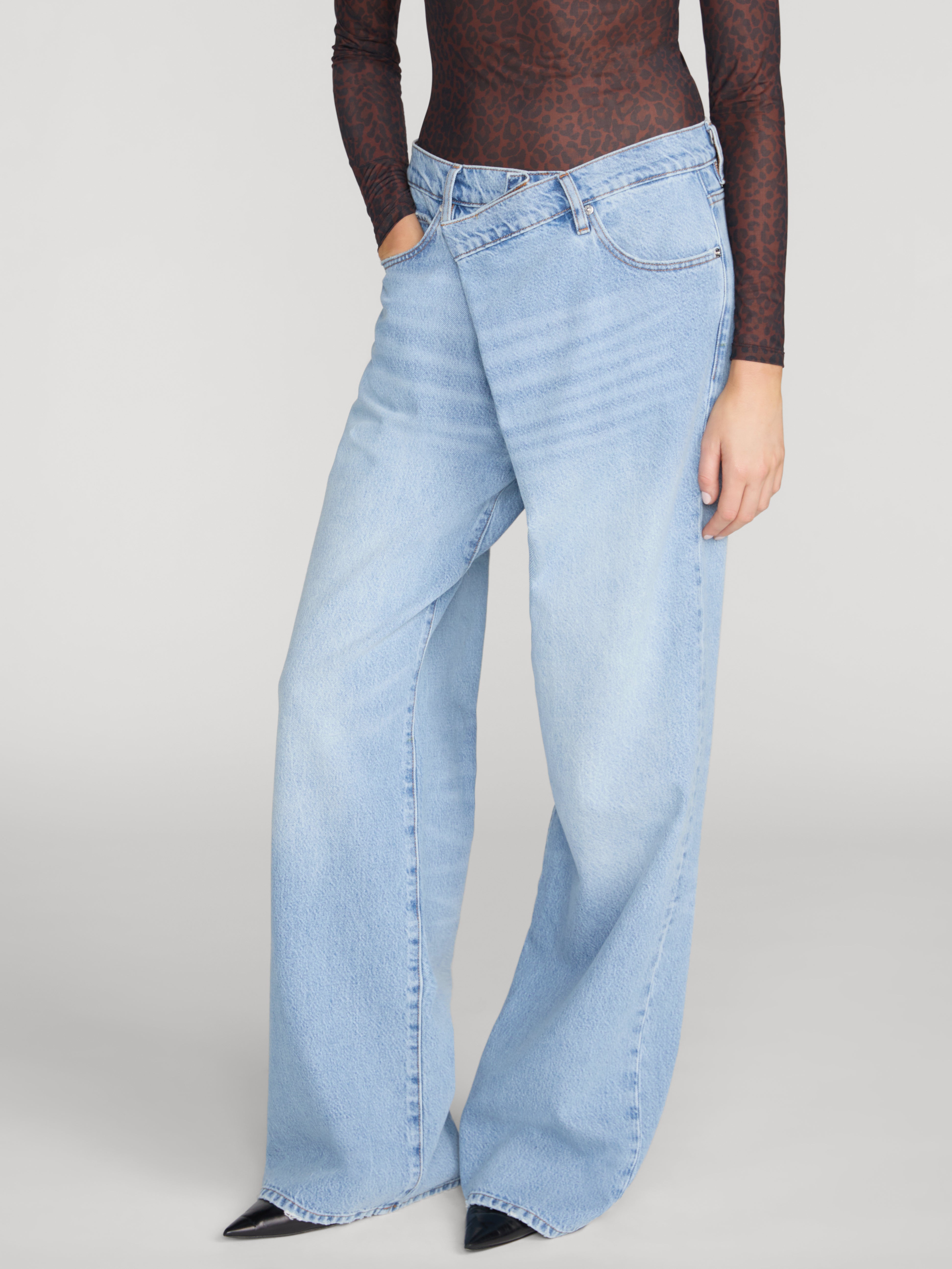 jeans-side-image