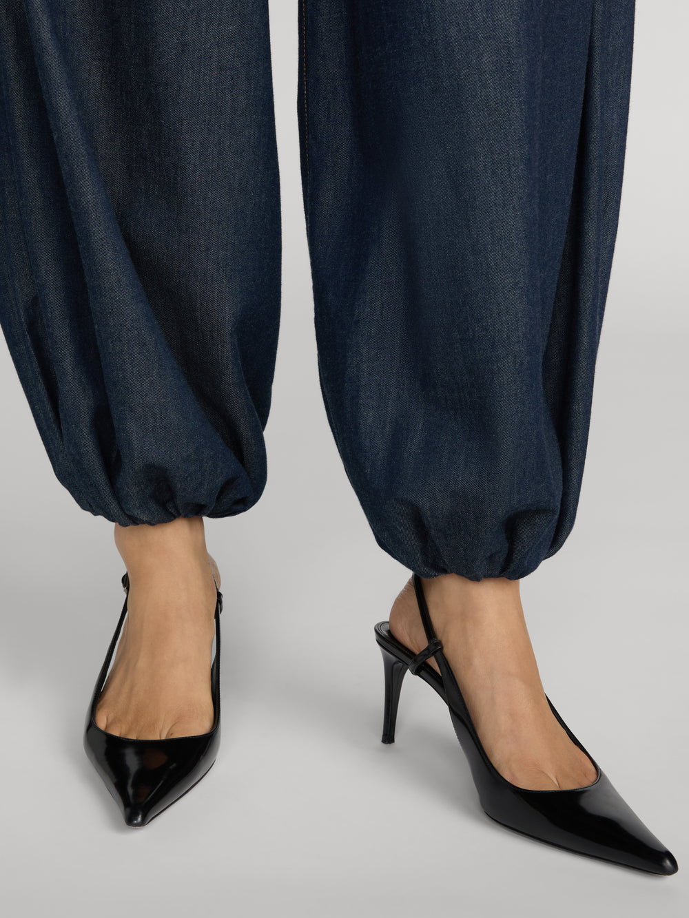 jeans-bottom-detail-image
