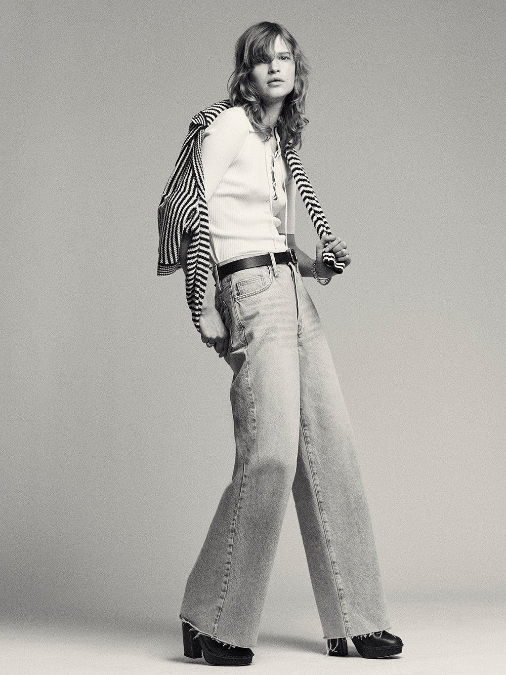 shoes lookbook image alt:hover