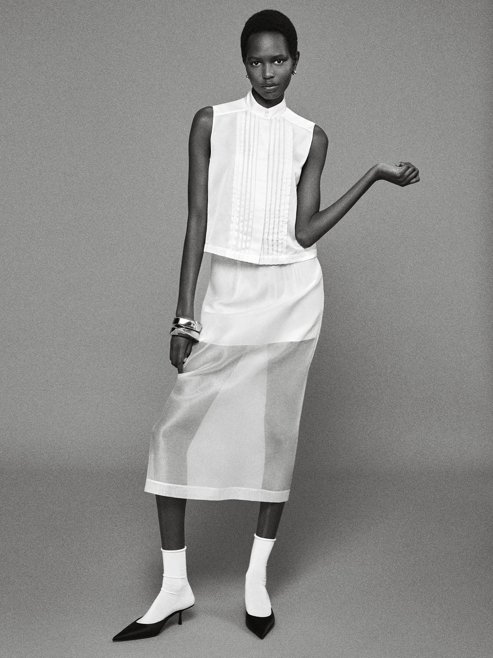 top lookbook image alt:hover