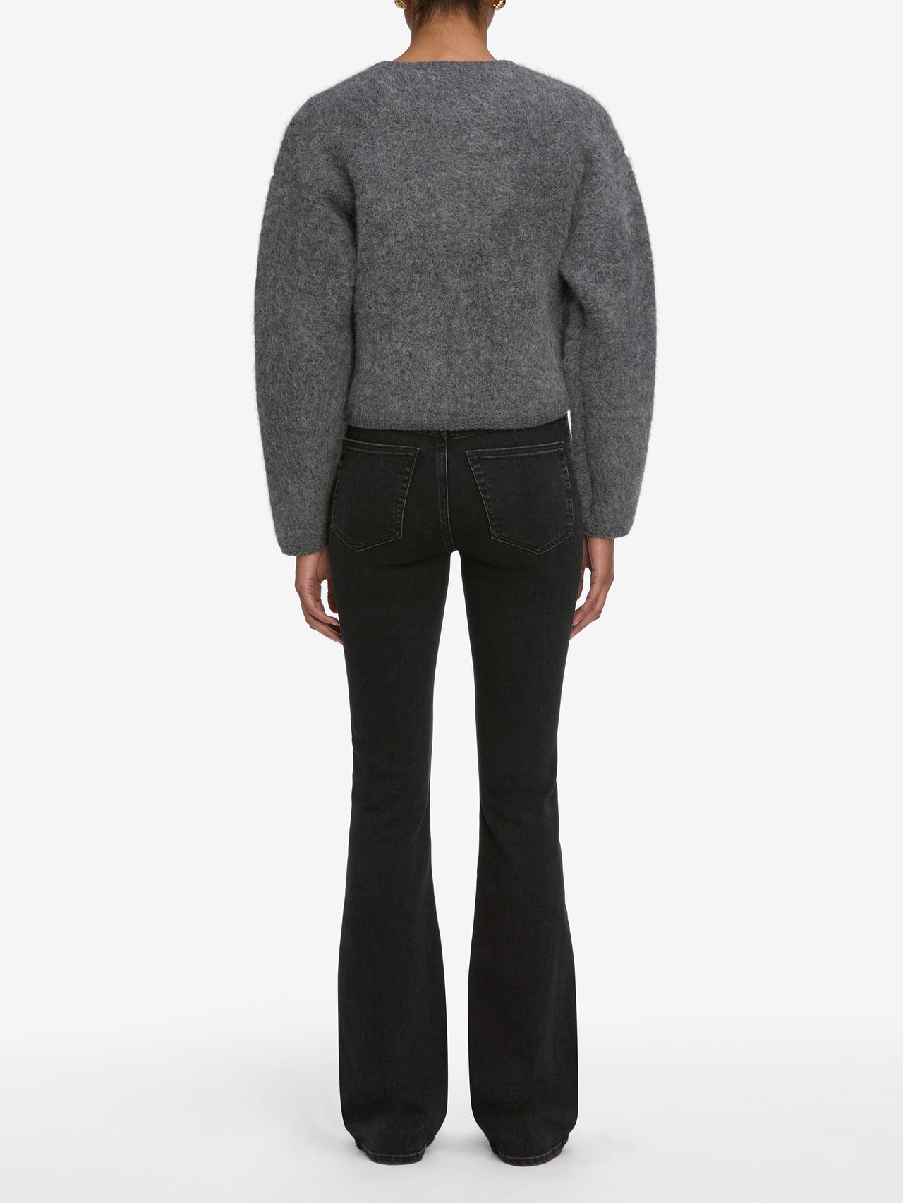 sweater back image alt:fit2