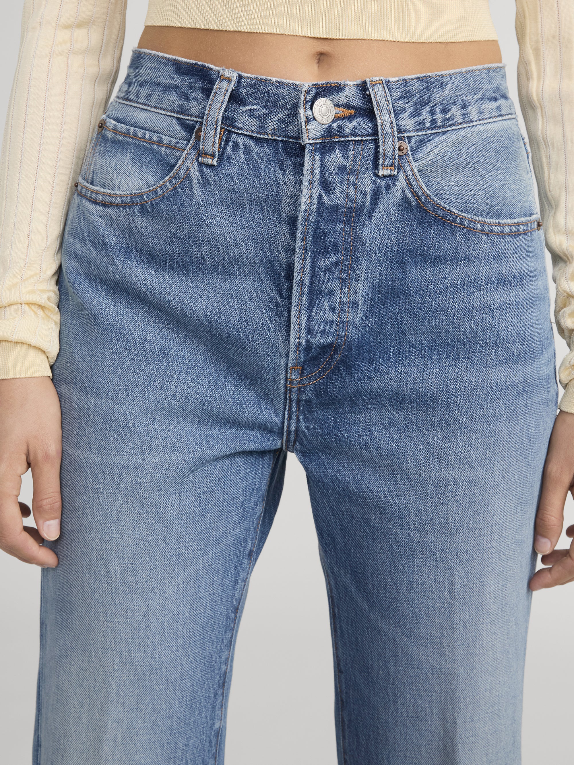 jeans front detail image