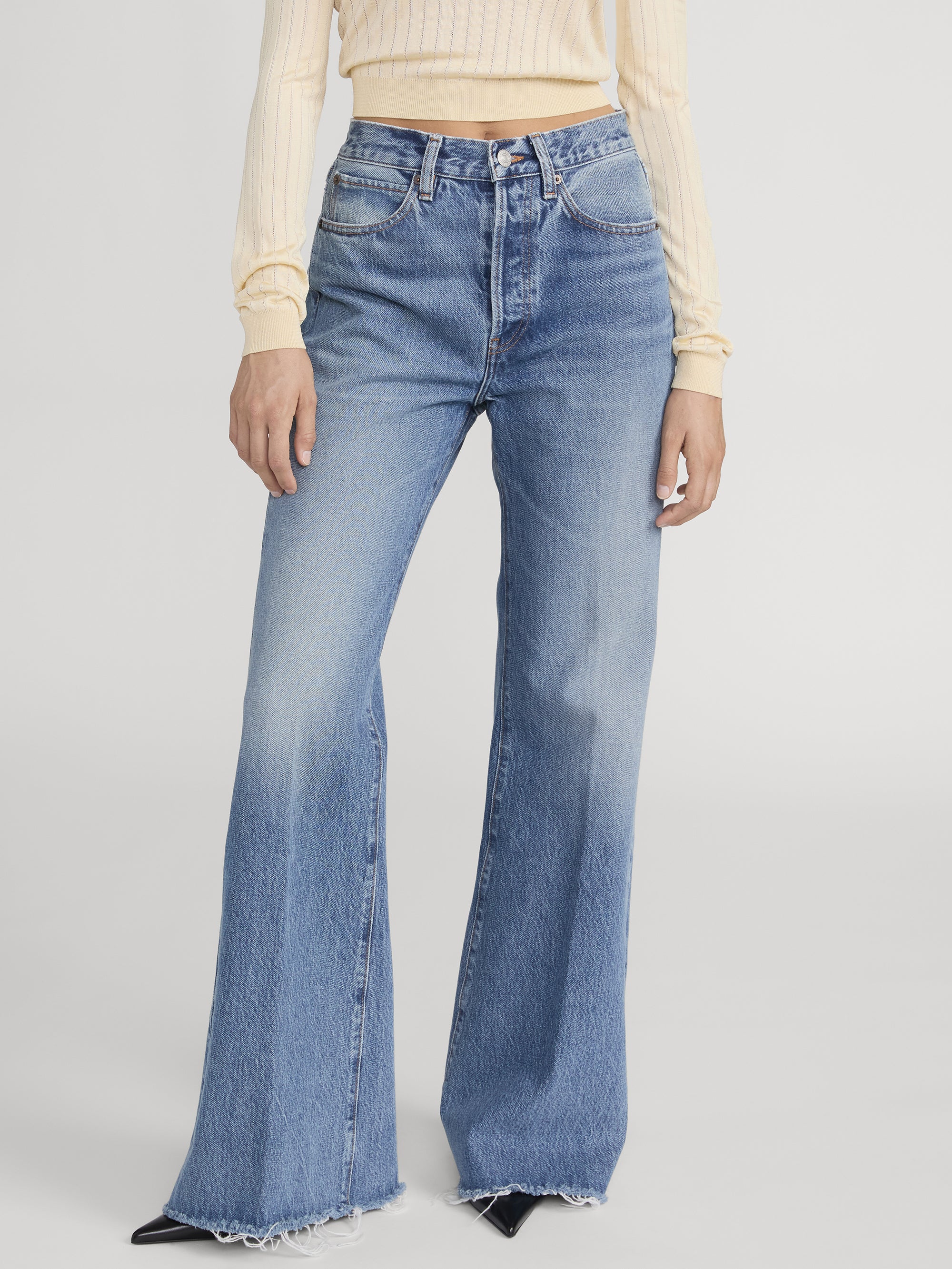 THE LAX NUMERAL RAW FRAY