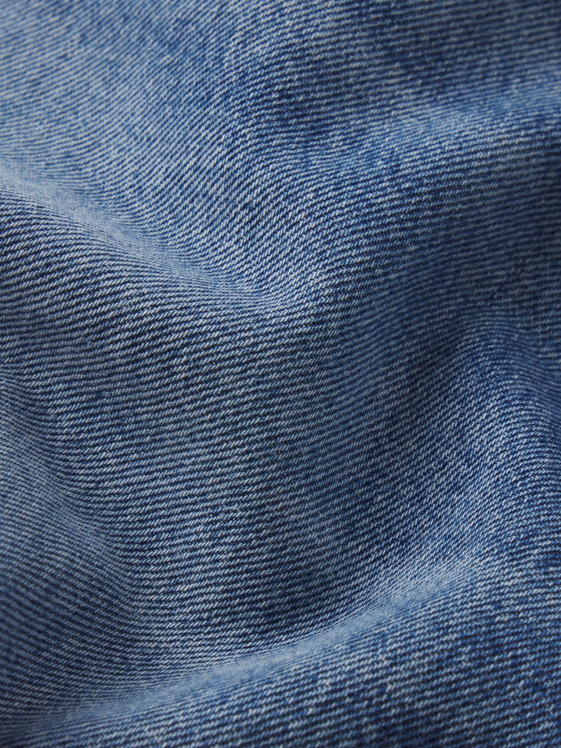 Short Fabric Detail 