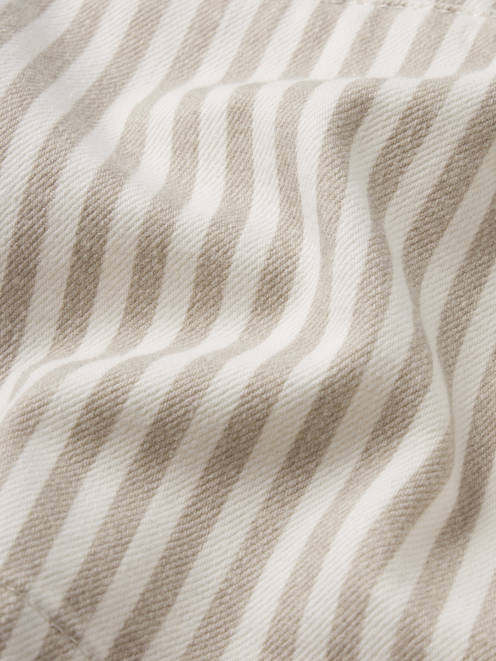 Short Fabric Detail 