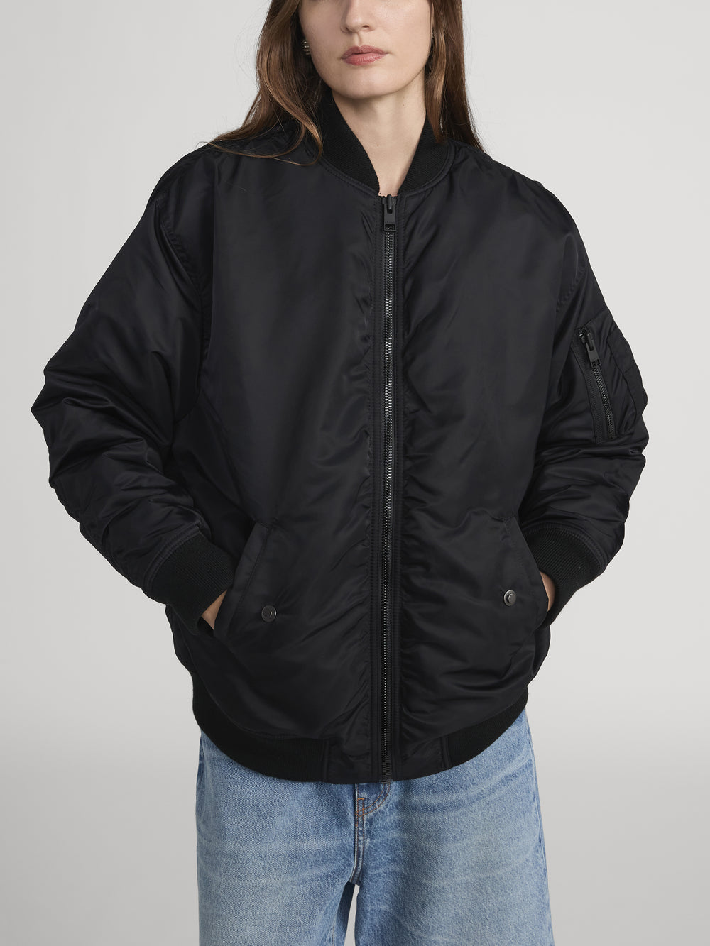 jacket zipper detail image