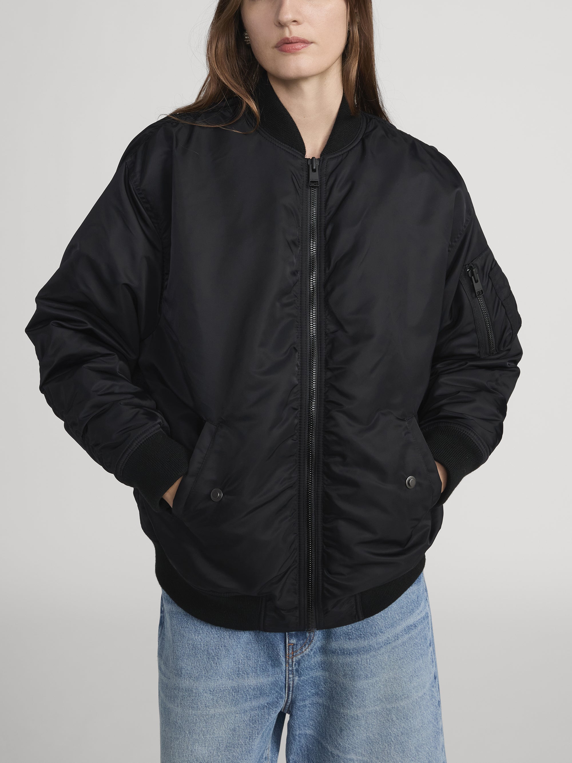 jacket zipper detail image