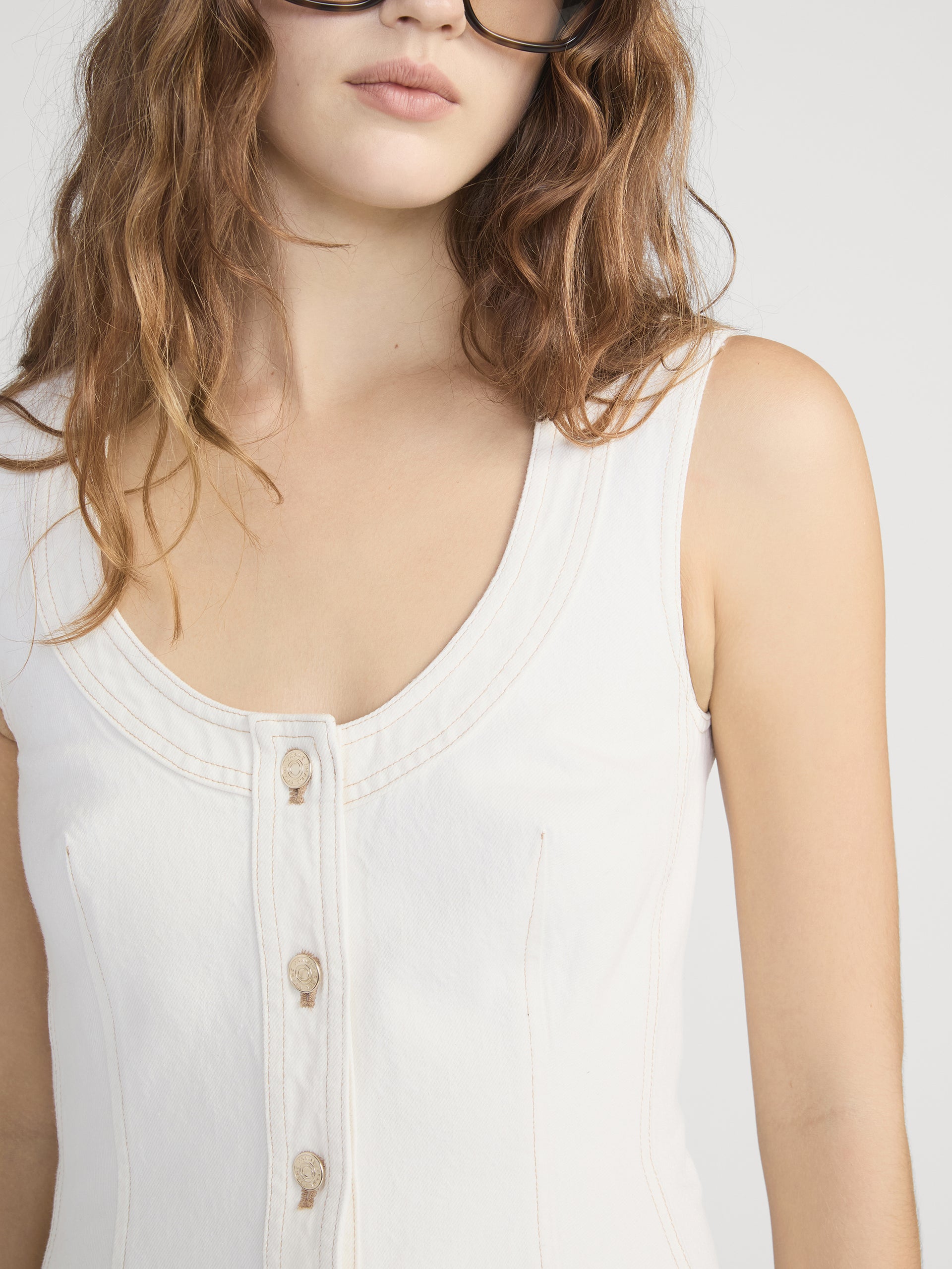 Dress On Model Detail 