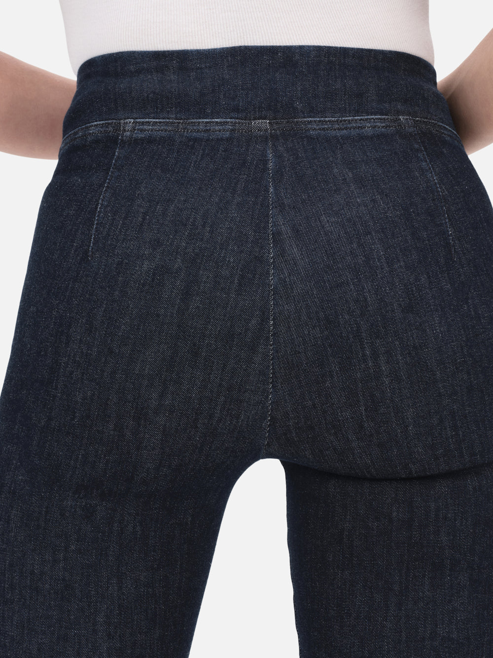 jeans back detail image alt:fit1