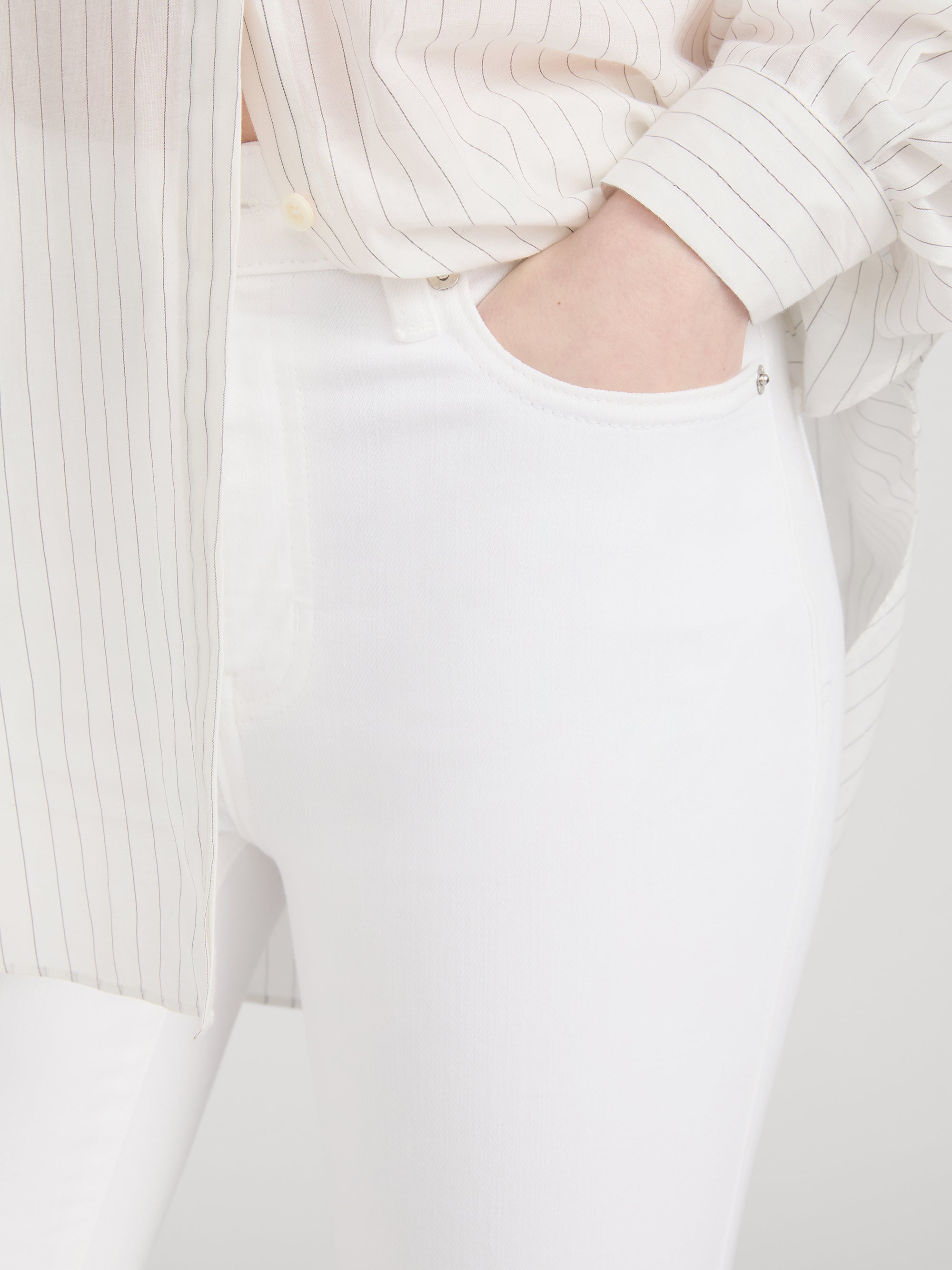 Jean on model Detail 
