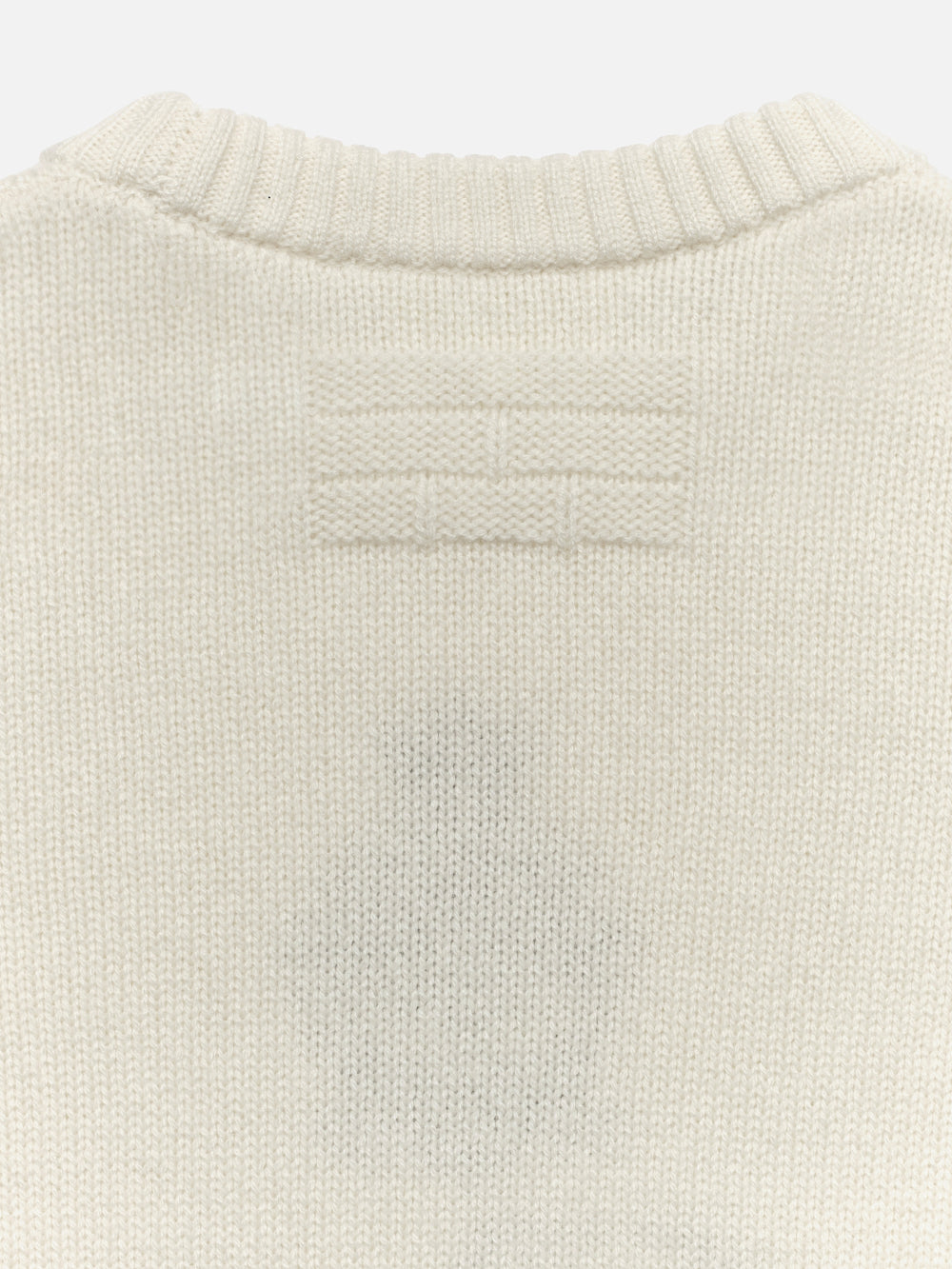 sweater detail packshot image alt:size alt:fit1