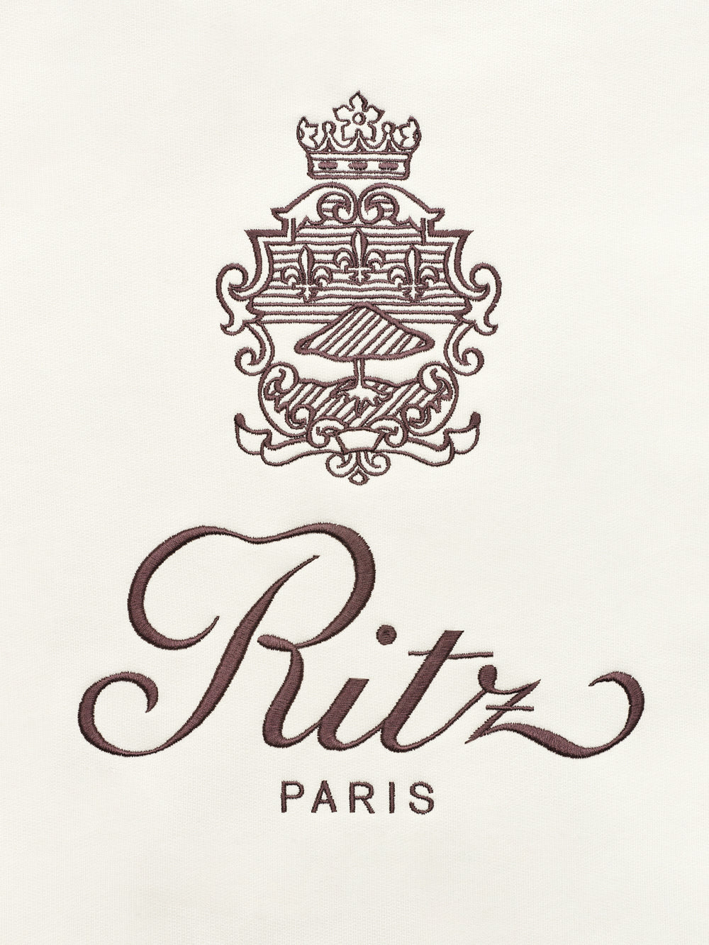 sweater detail packshot image alt:size alt:fit2