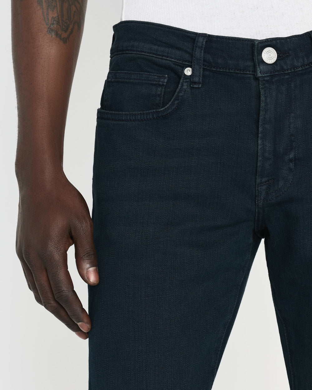 jeans front detail image alt:size alt:fit1