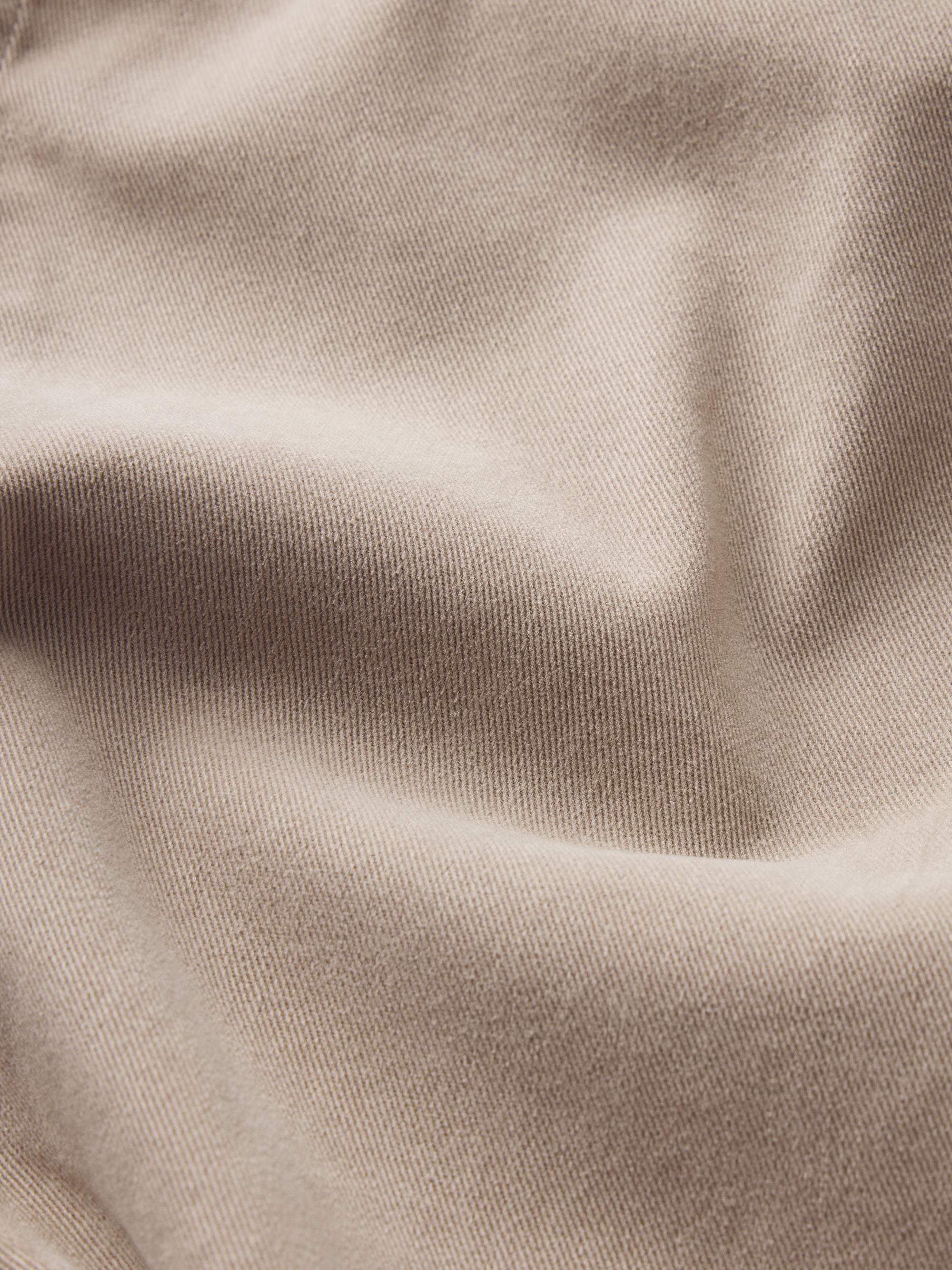 L'Homme Slim Brushed Twill -- Dusty Beige