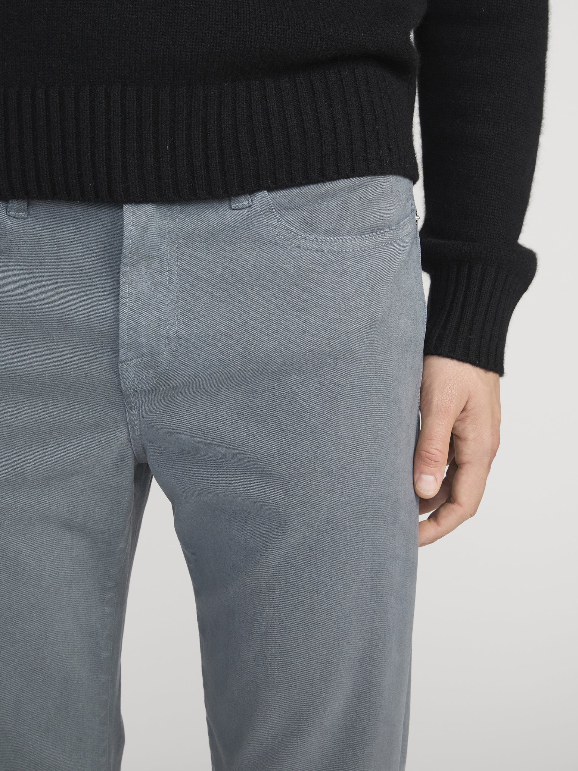 L'Homme Slim Brushed Twill -- Modern Grey