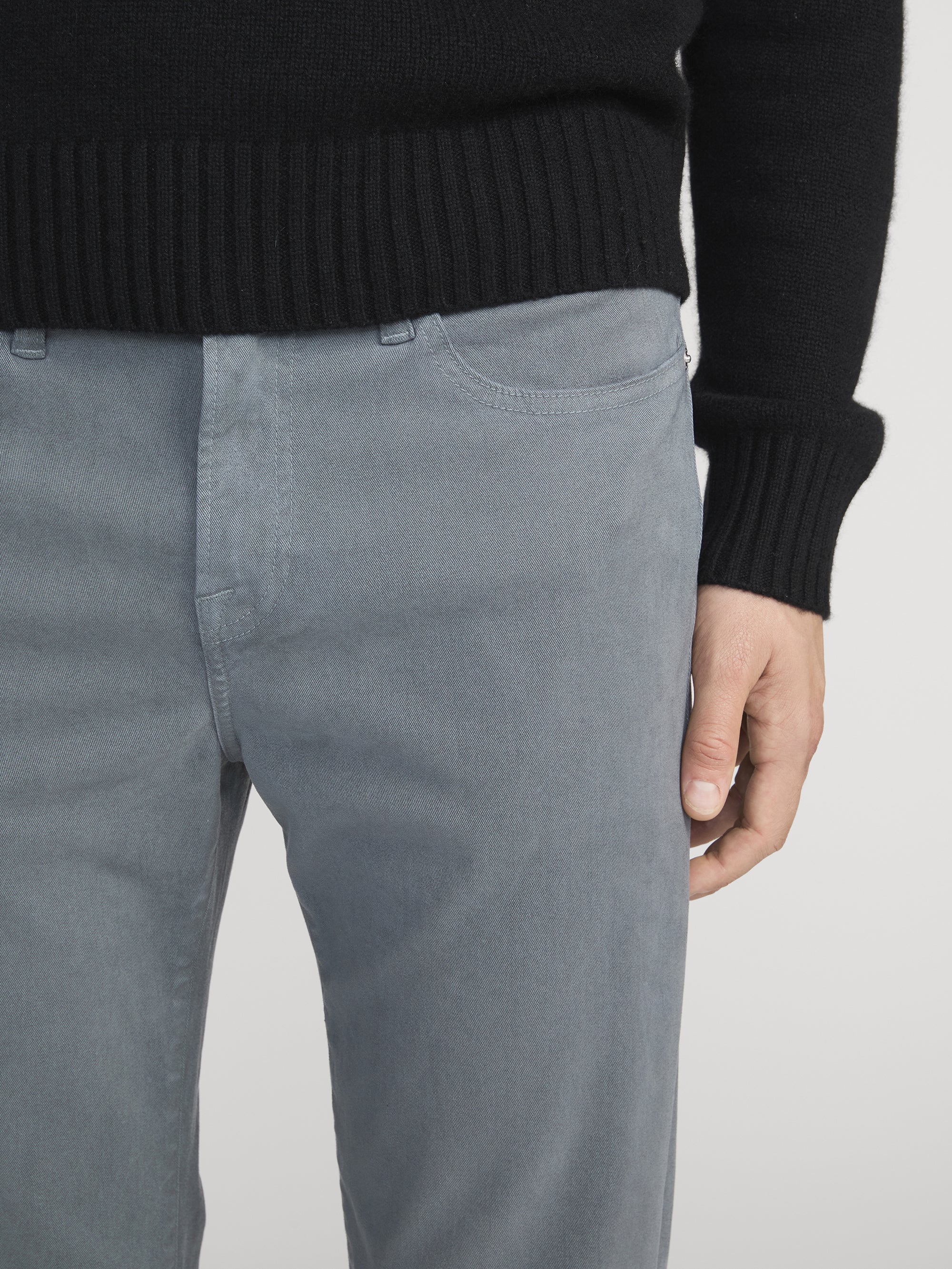 L'Homme Slim Brushed Twill -- Modern Grey