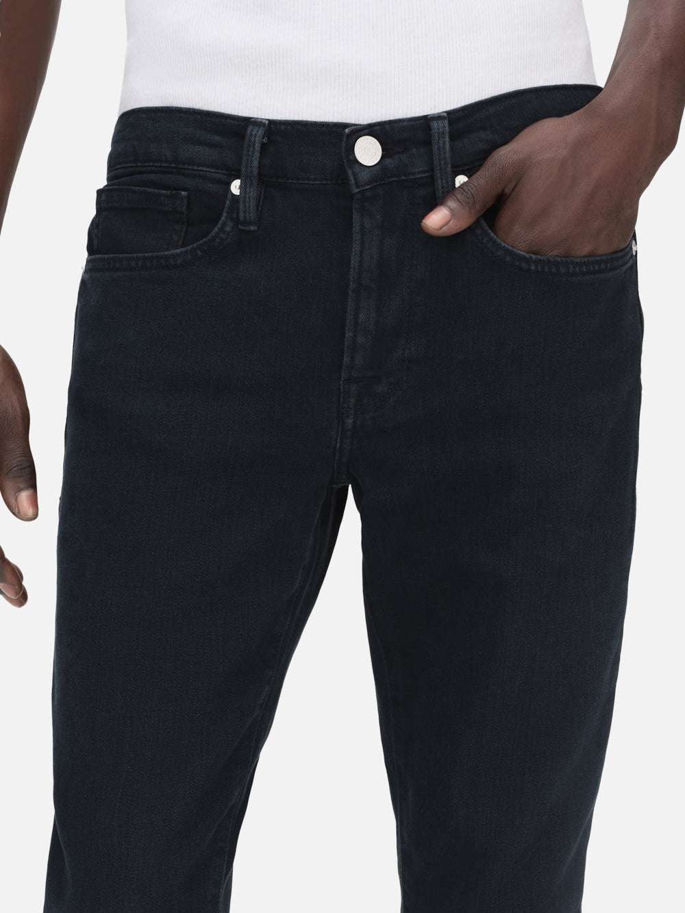 jean front detail image alt:fit1