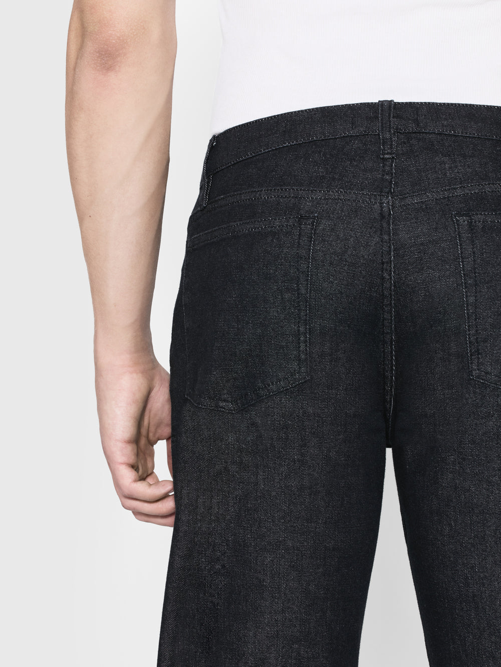 jeans back detail image alt:fit1