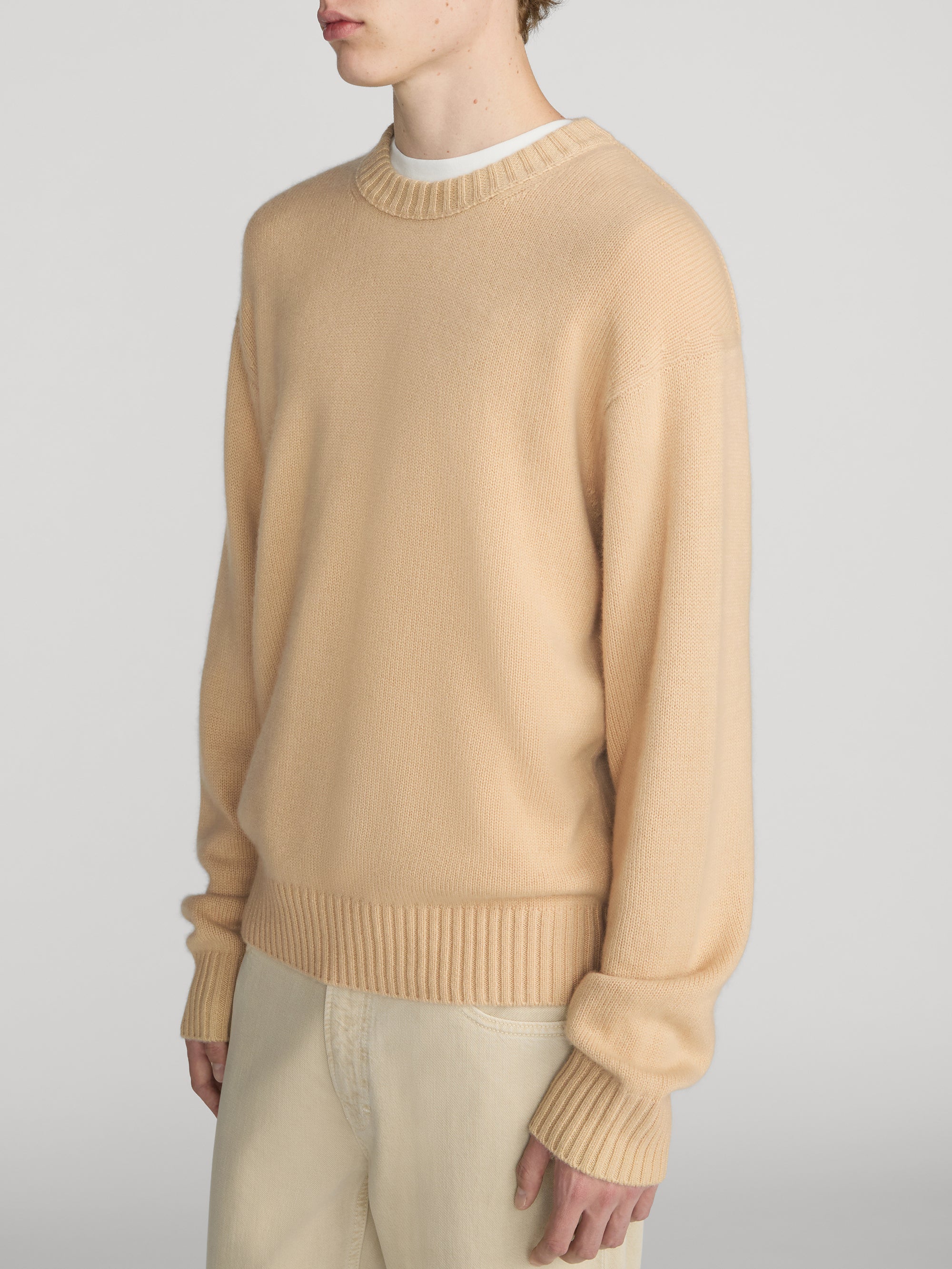 sweater-side-image