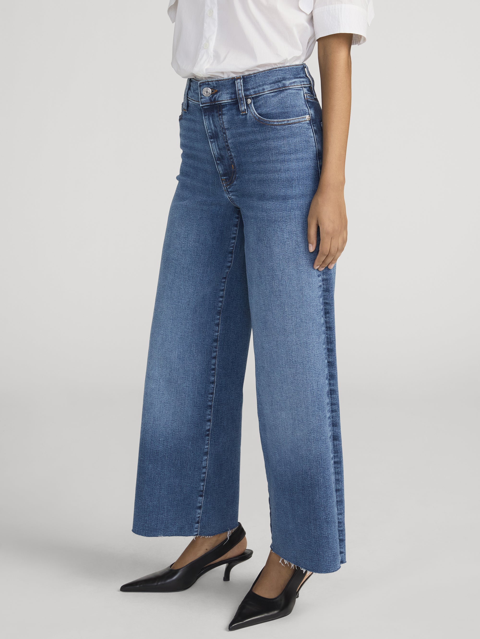 Jean On Model Side 