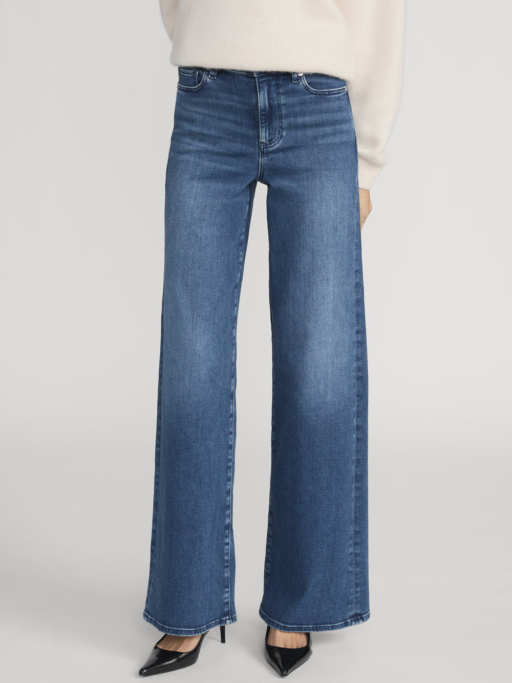 jeans front image alt:hover primary image override