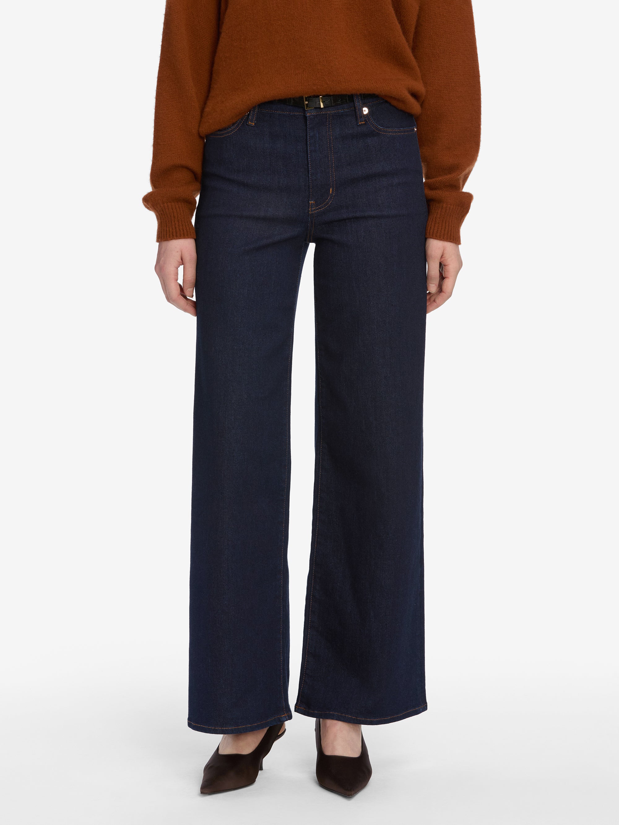jeans front image alt:hover primary image override