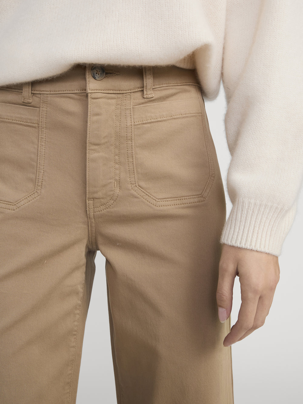 pants front detail image