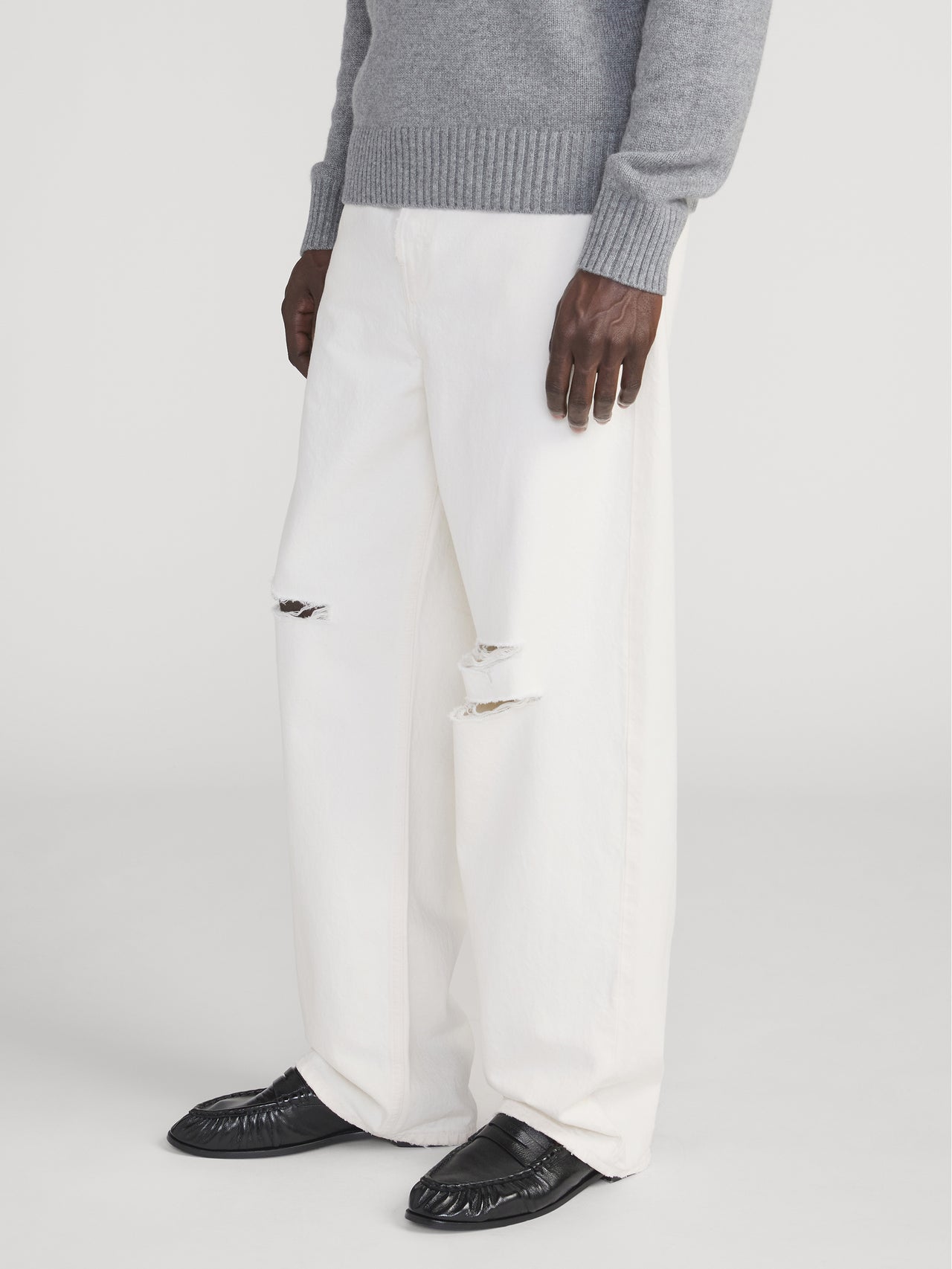 Baggy Jean -- Off White Destructed