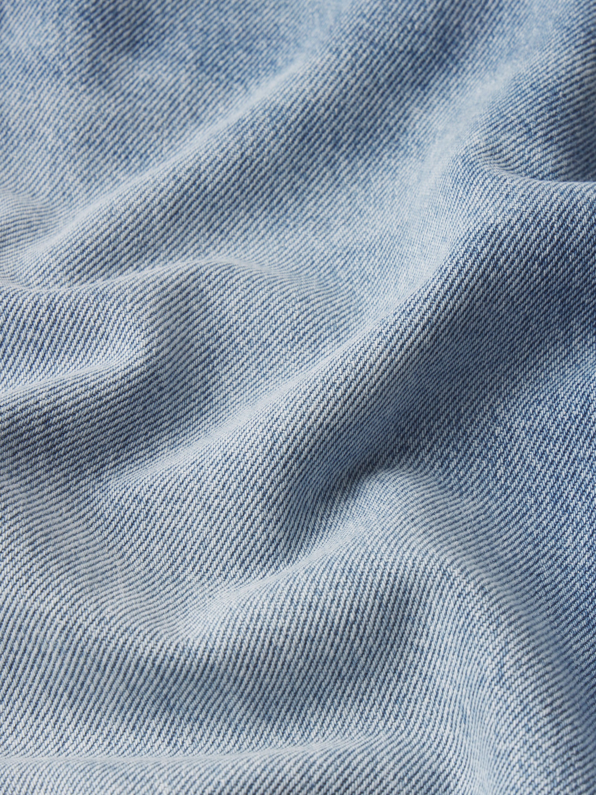 Relaxed Short -- Raw Hem Aeris