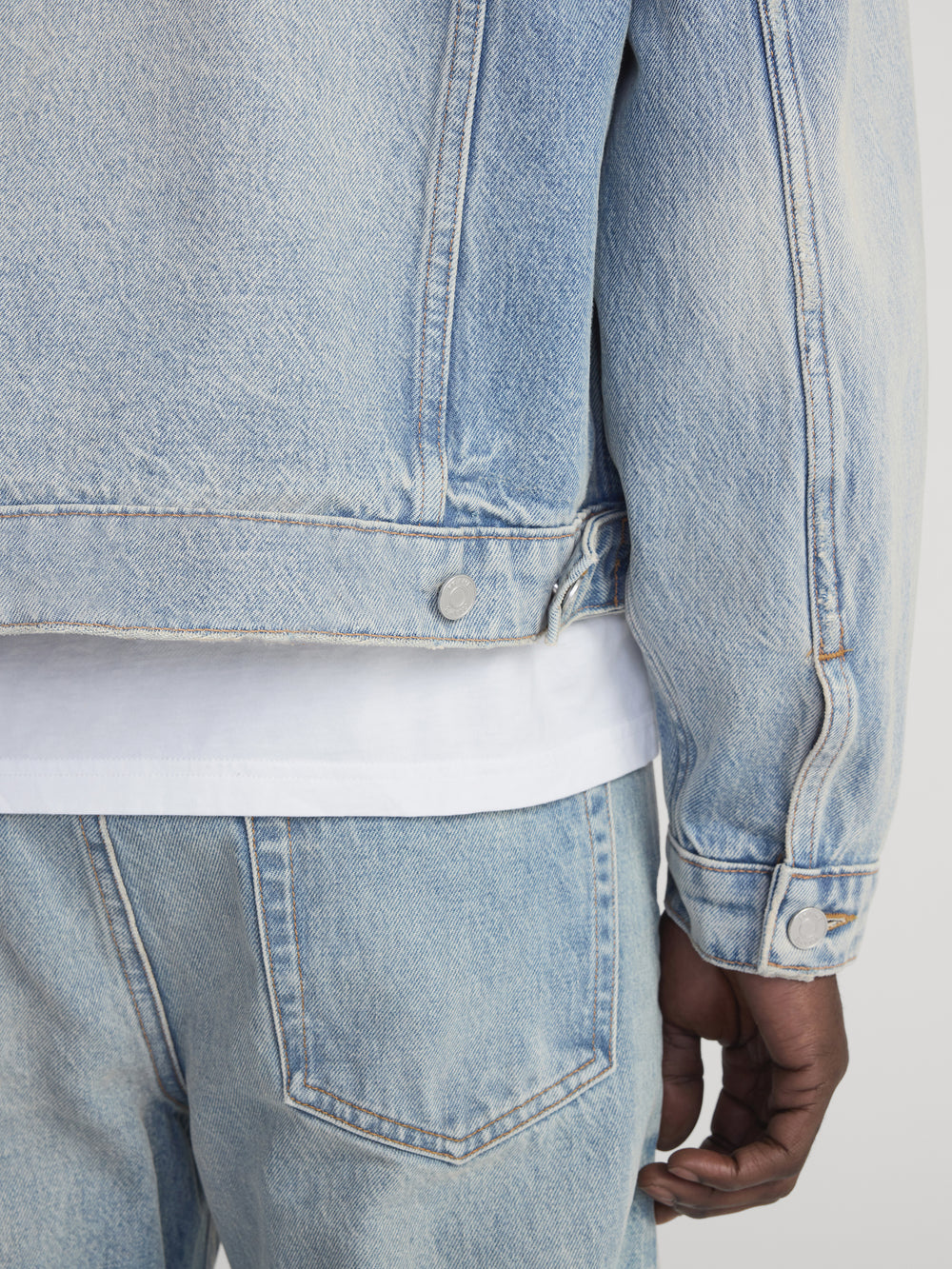 jacket back detail image