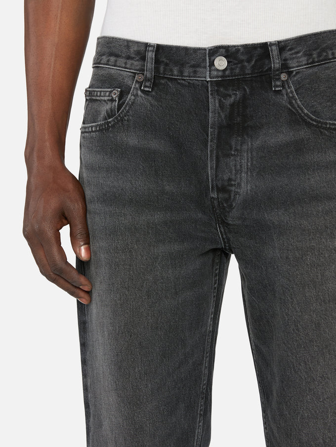 jeans front detail image alt:size alt:fit1